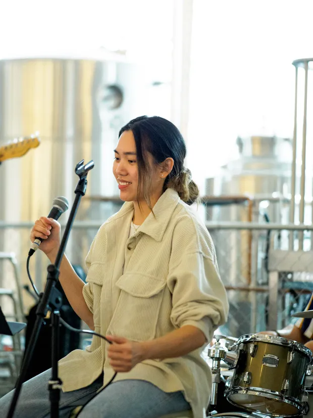 Carine — professional singer and vocal coach